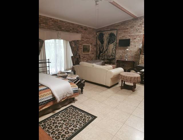 7 BEDROOM HOUSE FOR SALE IN MONTANA PARK